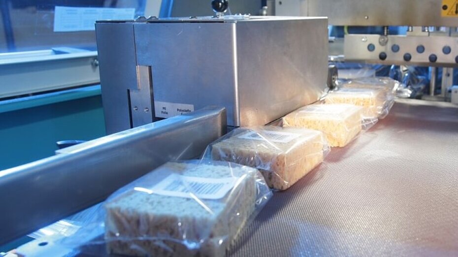 Pahlke Schaumstoffe - Packaging - Packaging foam materials Packaging foam materials, packaging machine