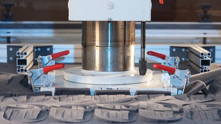 Pahlke Schaumstoffe - Cutting - Foam cutting Foam cutting, cutting with automatic cutting machines