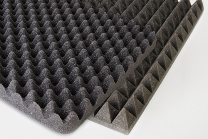 Noppen-und Pyramidenplatten aus PUR-Schaumstoff für Innenräume